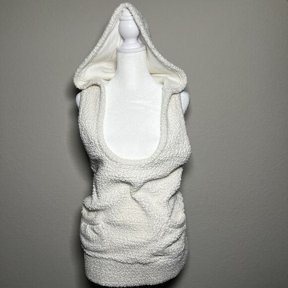 Japan’s CELE GOSSIP Fleece Hooded Sherpa Vest - Size Med - Tokyo Fashion Kawaii - Picture 1 of 16